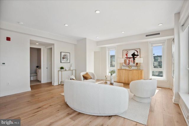 923 V ST NW #601, Washington, DC 20001