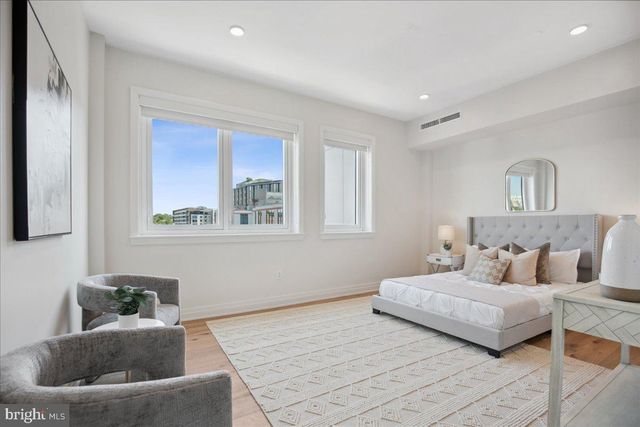 923 V ST NW #601, Washington, DC 20001