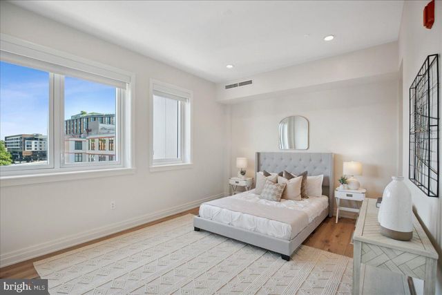 923 V ST NW #601, Washington, DC 20001