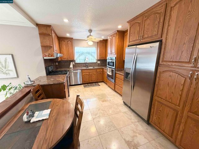 1615 Thornwood Dr, Concord, CA 94521