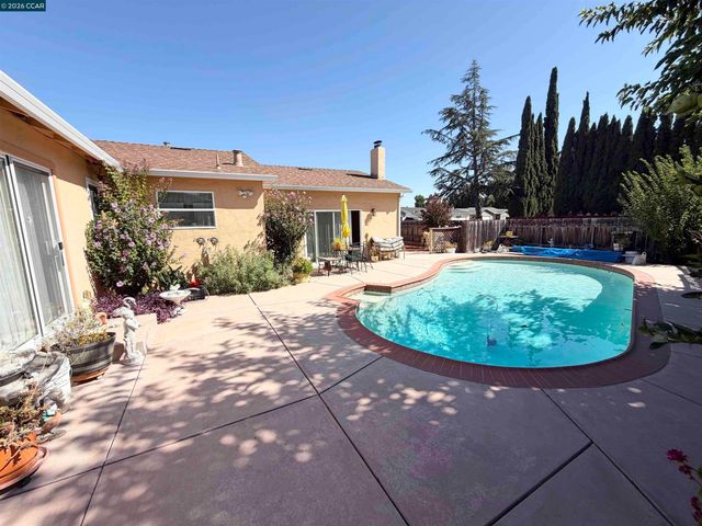 1615 Thornwood Dr, Concord, CA 94521