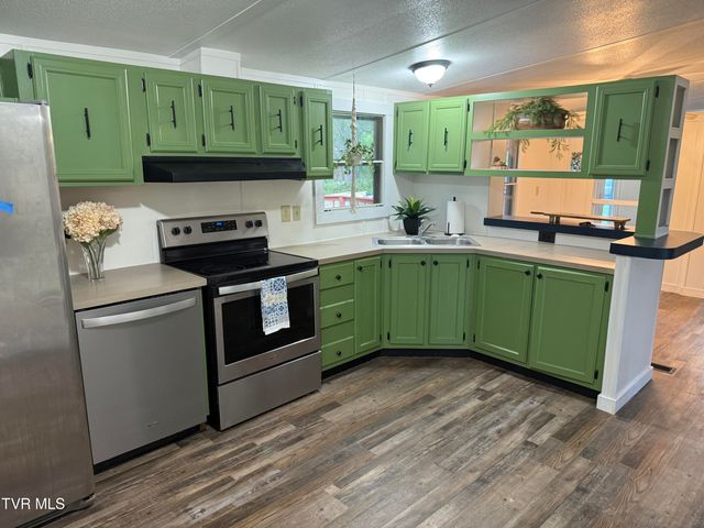 3534 Hwy 11w, Surgoinsville, TN 37873