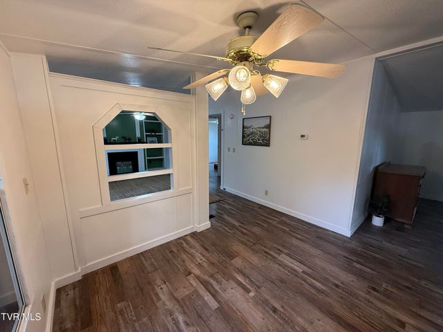 3534 Hwy 11w, Surgoinsville, TN 37873