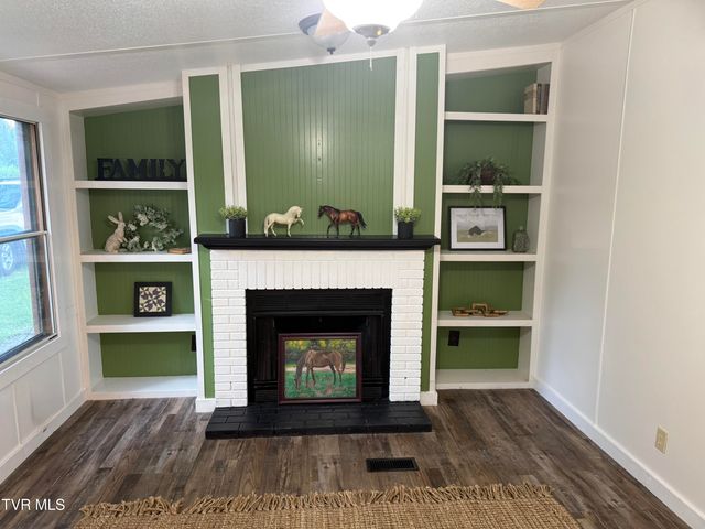 3534 Hwy 11w, Surgoinsville, TN 37873