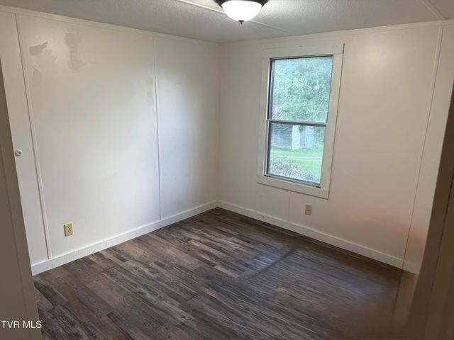 3534 Hwy 11w, Surgoinsville, TN 37873