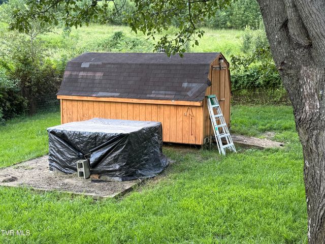 3534 Hwy 11w, Surgoinsville, TN 37873