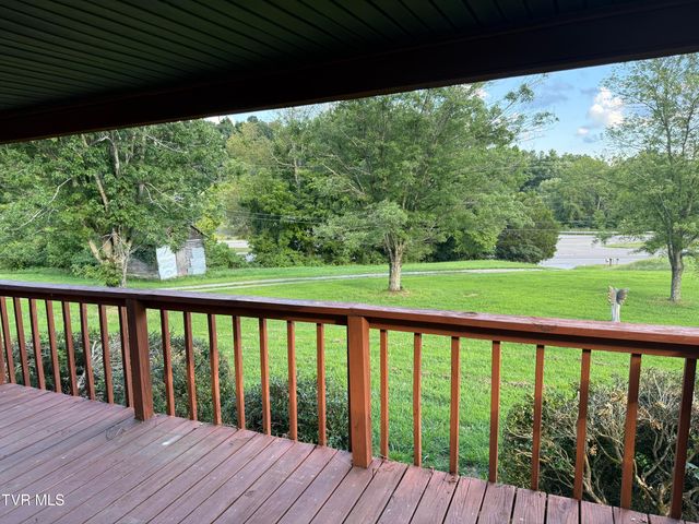 3534 Hwy 11w, Surgoinsville, TN 37873