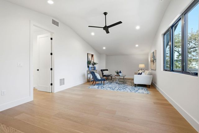 1607 Rabb RD, Austin, TX 78704