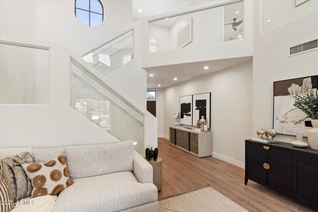 7955 E CHAPARRAL Road 17, Scottsdale, AZ 85250