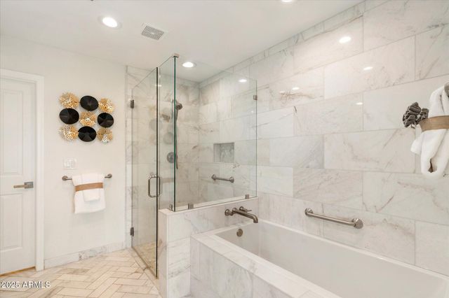 7955 E CHAPARRAL Road 17, Scottsdale, AZ 85250