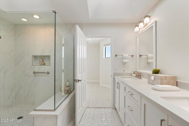 7955 E CHAPARRAL Road 17, Scottsdale, AZ 85250