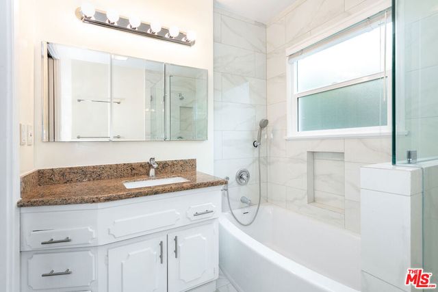 1117 Roscomare Road, Los Angeles, CA 90077