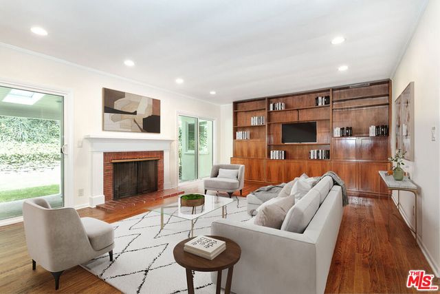 1117 Roscomare Road, Los Angeles, CA 90077