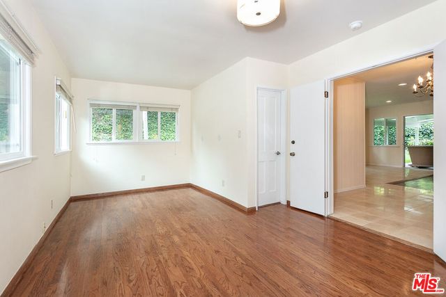 1117 Roscomare Road, Los Angeles, CA 90077