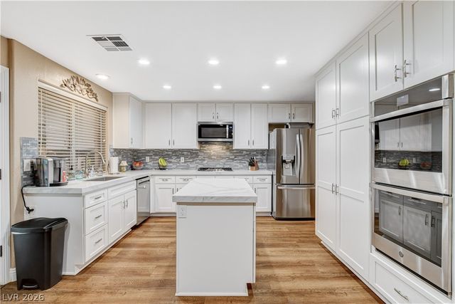 10133 Hill Country Avenue, Las Vegas, NV 89134