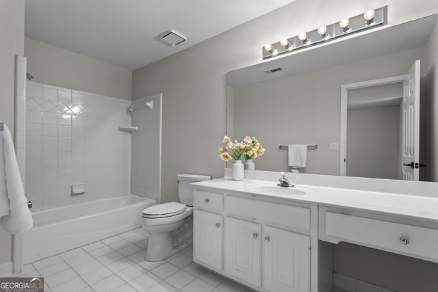 4094 Nobleman Point, Peachtree Corners, GA 30097