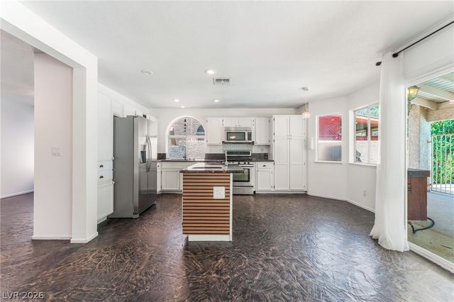 3024 Cloverbrook Street, Las Vegas, NV 89117