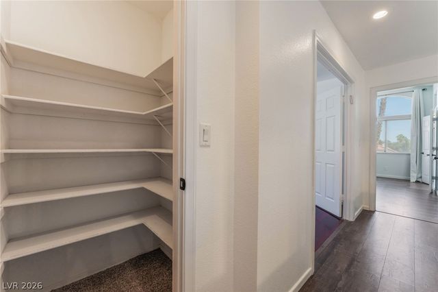 3024 Cloverbrook Street, Las Vegas, NV 89117