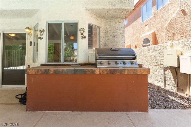 3024 Cloverbrook Street, Las Vegas, NV 89117