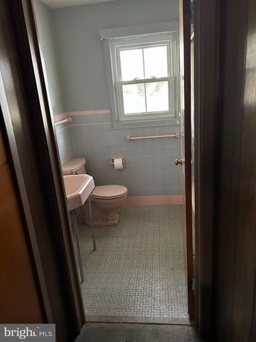 134 VILLANOVA DR, Trenton, NJ 08648