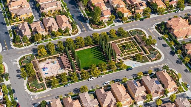 34 Mapleton, Irvine, CA 92620