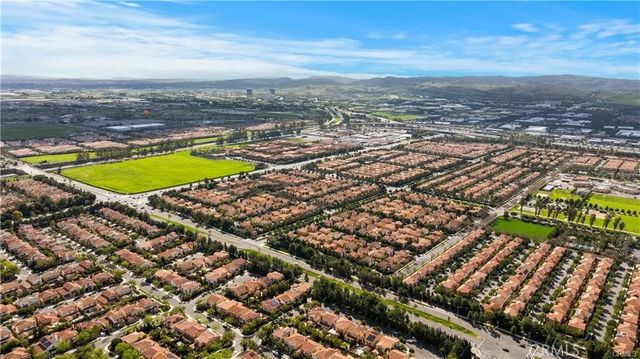 34 Mapleton, Irvine, CA 92620