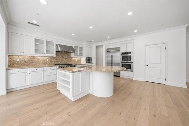 34 Mapleton, Irvine, CA 92620