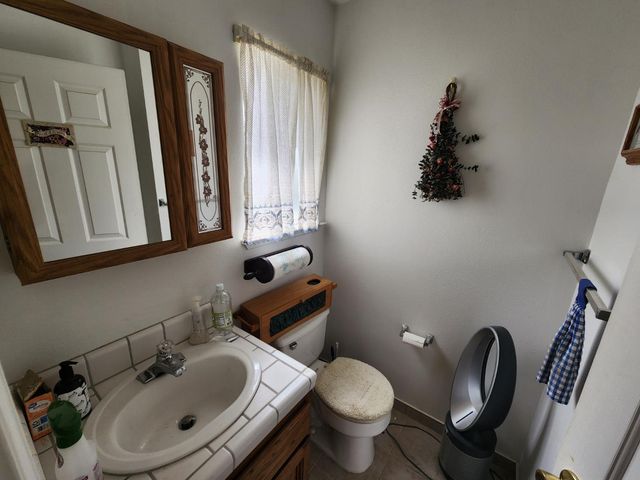 991 Baylor Court, Madera, CA 93637