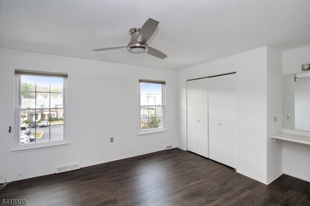 7 Duck Hawk Ct, Allamuchy Twp., NJ 07840