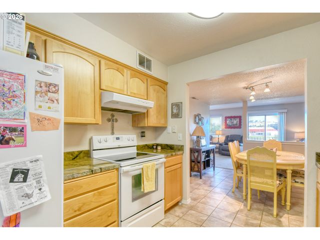 1900 Nw CARDEN Ave 2, Pendleton, OR 97801