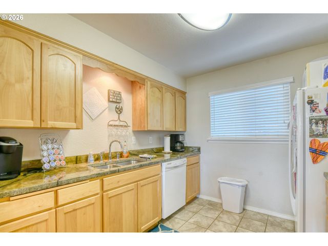 1900 Nw CARDEN Ave 2, Pendleton, OR 97801