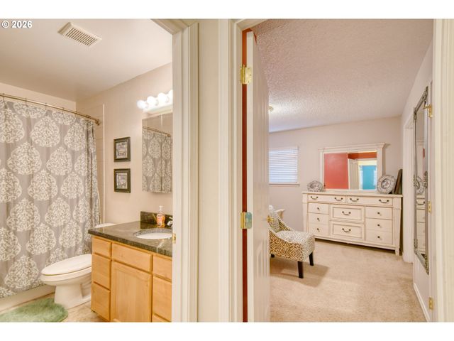 1900 Nw CARDEN Ave 2, Pendleton, OR 97801