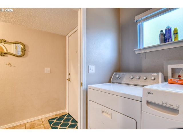 1900 Nw CARDEN Ave 2, Pendleton, OR 97801