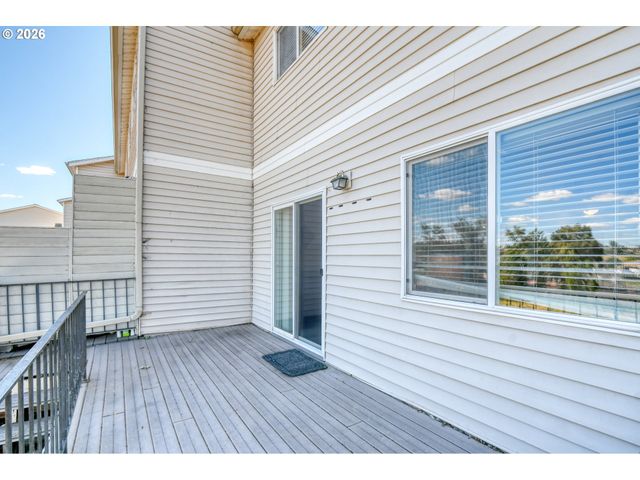 1900 Nw CARDEN Ave 2, Pendleton, OR 97801