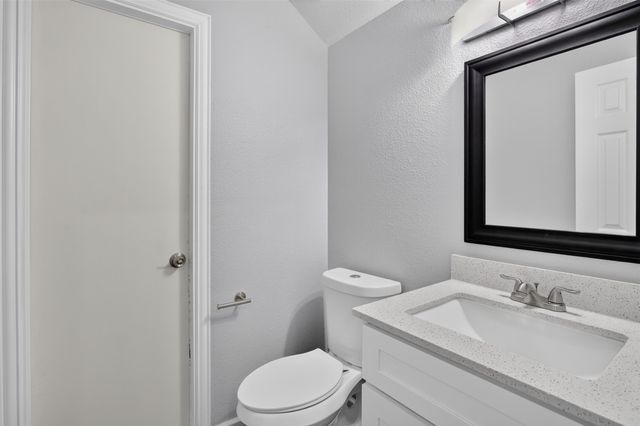 308 Hardeman Boulevard, Justin, TX 76247