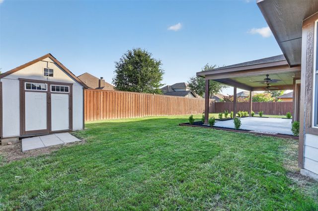 308 Hardeman Boulevard, Justin, TX 76247