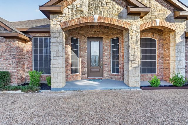 308 Hardeman Boulevard, Justin, TX 76247