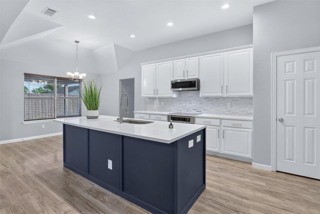 308 Hardeman Boulevard, Justin, TX 76247