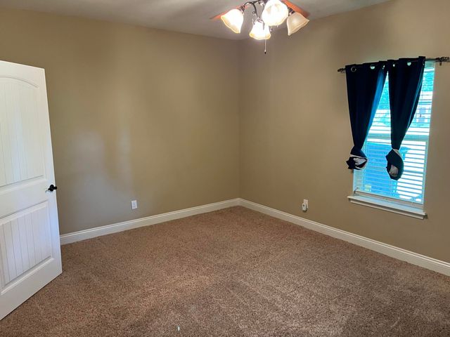130 Carter Dr, Leesville, LA 71446