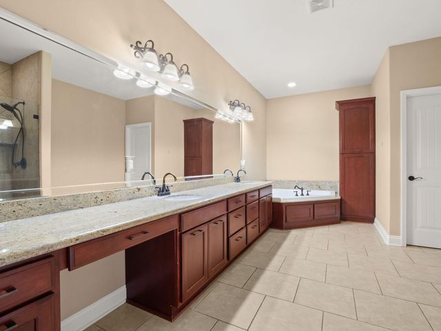 130 Carter Dr, Leesville, LA 71446