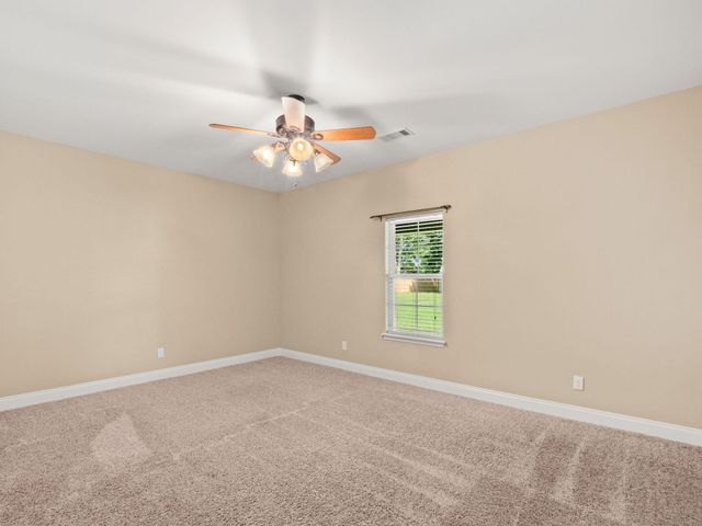 130 Carter Dr, Leesville, LA 71446