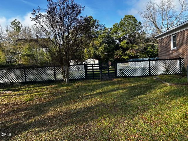 5980 Love Court, Hope Mills, NC 28348