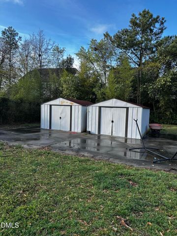 5980 Love Court, Hope Mills, NC 28348