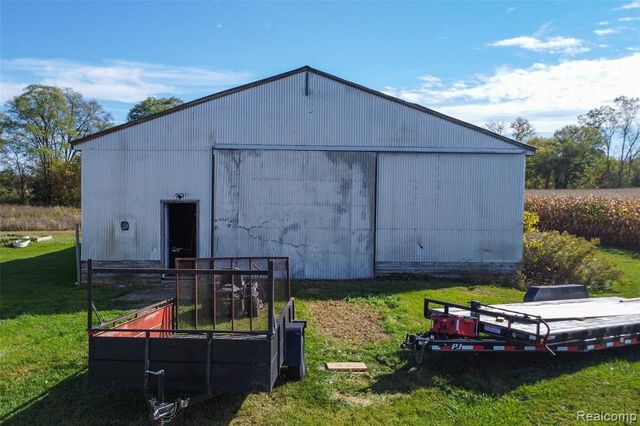 9710 E Newburg Road, Durand, MI 48429
