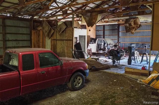 9710 E Newburg Road, Durand, MI 48429