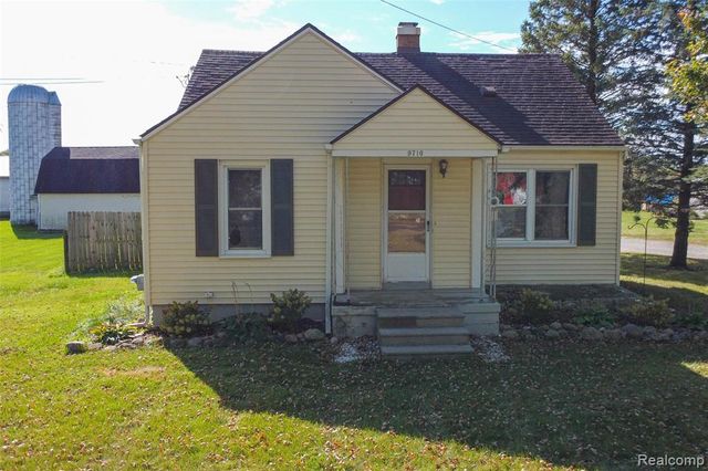 9710 E Newburg Road, Durand, MI 48429