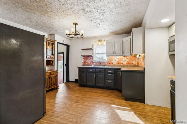 9710 E Newburg Road, Durand, MI 48429