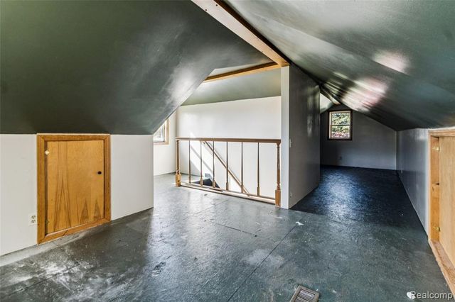 9710 E Newburg Road, Durand, MI 48429