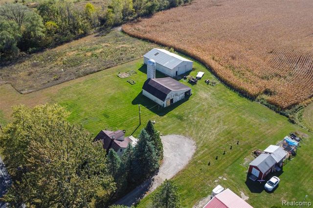 9710 E Newburg Road, Durand, MI 48429