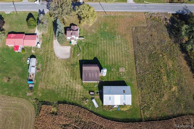 9710 E Newburg Road, Durand, MI 48429